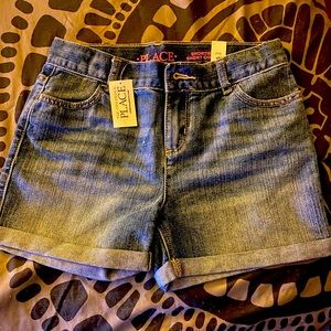 The Children’s Place size 12 girls blue wash denim shorts brand new